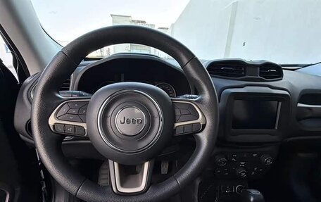 Jeep Renegade I рестайлинг, 2017 год, 1 590 000 рублей, 10 фотография