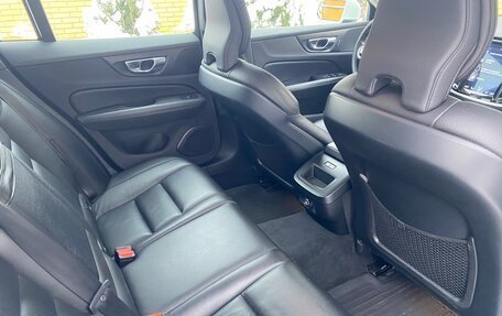 Volvo V60 II, 2018 год, 2 090 000 рублей, 9 фотография