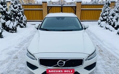 Volvo V60 II, 2018 год, 2 090 000 рублей, 2 фотография