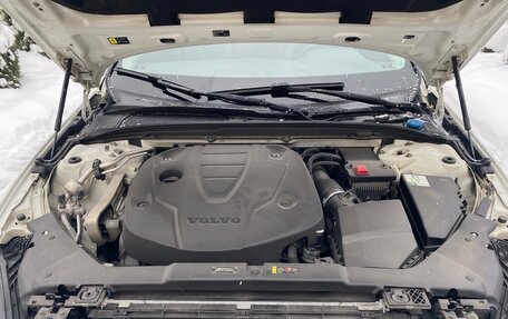 Volvo V60 II, 2018 год, 2 090 000 рублей, 23 фотография