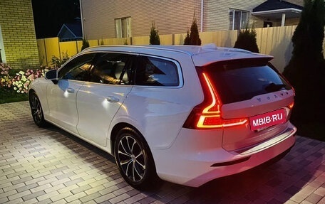 Volvo V60 II, 2018 год, 2 090 000 рублей, 26 фотография