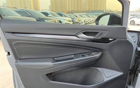 Volkswagen Golf VIII, 2022 год, 2 050 000 рублей, 9 фотография