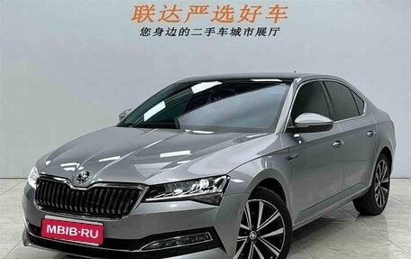 Skoda Superb III рестайлинг, 2024 год, 2 630 000 рублей, 1 фотография
