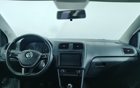 Volkswagen Polo VI (EU Market), 2015 год, 847 000 рублей, 11 фотография