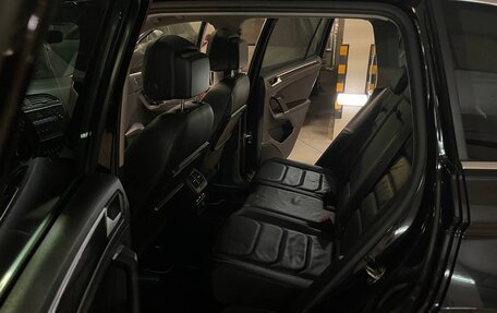 Volkswagen Tiguan II, 2018 год, 2 490 000 рублей, 12 фотография