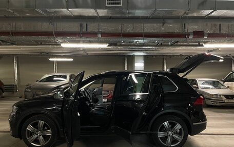 Volkswagen Tiguan II, 2018 год, 2 490 000 рублей, 9 фотография