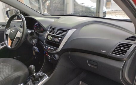 Hyundai Solaris II рестайлинг, 2012 год, 799 000 рублей, 17 фотография
