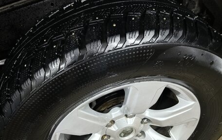 Toyota Land Cruiser Prado 150 рестайлинг 2, 2017 год, 4 350 000 рублей, 25 фотография