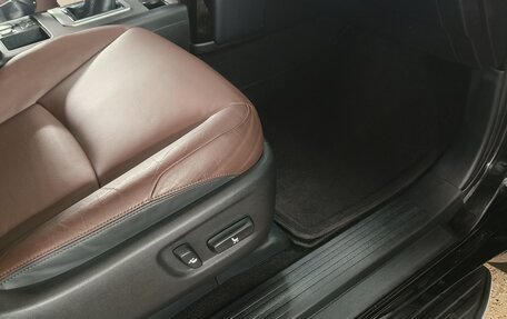 Toyota Land Cruiser Prado 150 рестайлинг 2, 2017 год, 4 350 000 рублей, 36 фотография