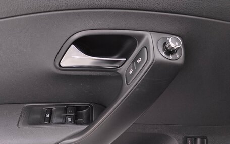 Volkswagen Polo VI (EU Market), 2018 год, 1 050 000 рублей, 13 фотография