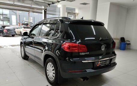 Volkswagen Tiguan I, 2011 год, 950 000 рублей, 4 фотография