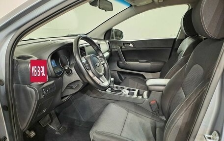 KIA Sportage IV рестайлинг, 2020 год, 2 199 000 рублей, 14 фотография