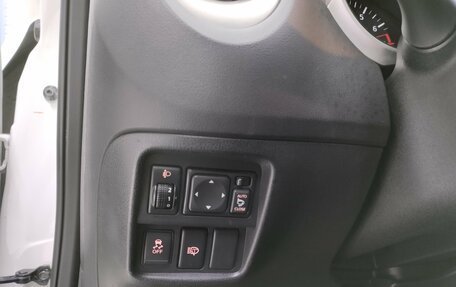 Nissan Juke II, 2011 год, 1 070 000 рублей, 11 фотография