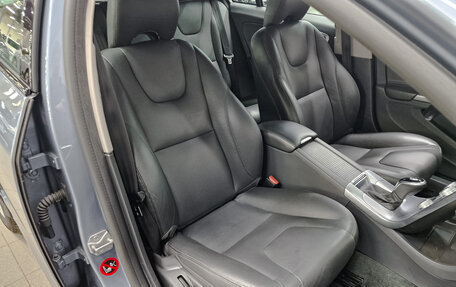 Volvo V60 Cross Country II, 2018 год, 2 990 000 рублей, 22 фотография