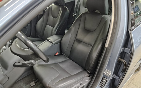 Volvo V60 Cross Country II, 2018 год, 2 990 000 рублей, 20 фотография