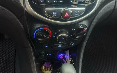 Hyundai Solaris II рестайлинг, 2013 год, 790 000 рублей, 12 фотография