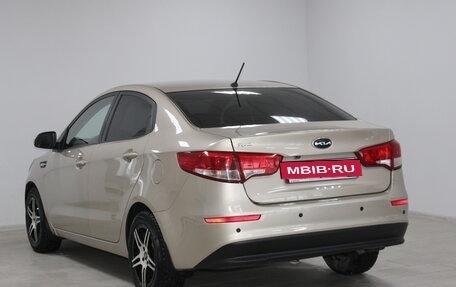 KIA Rio III рестайлинг, 2015 год, 999 900 рублей, 6 фотография