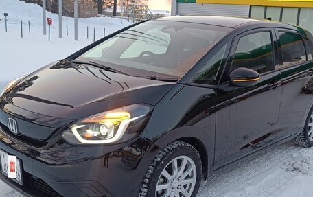 Honda Fit, 2021 год, 1 550 000 рублей, 3 фотография