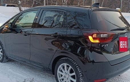 Honda Fit, 2021 год, 1 550 000 рублей, 5 фотография