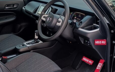 Honda Fit, 2021 год, 1 550 000 рублей, 9 фотография