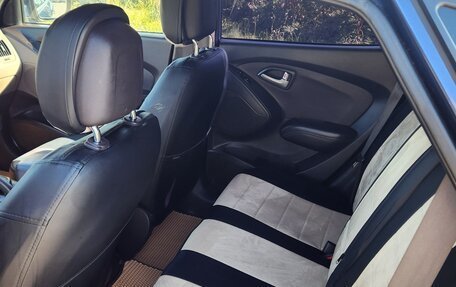 Hyundai ix35 I рестайлинг, 2011 год, 1 100 000 рублей, 6 фотография