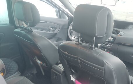 Renault Scenic III, 2011 год, 900 000 рублей, 7 фотография