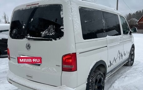 Volkswagen Multivan T5, 2011 год, 2 050 000 рублей, 3 фотография