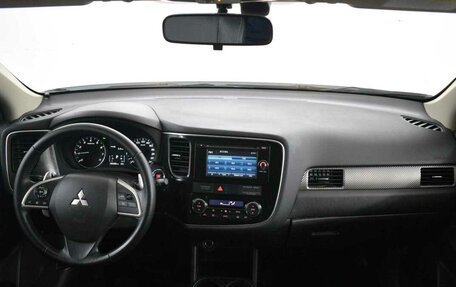 Mitsubishi Outlander III рестайлинг 3, 2013 год, 1 125 000 рублей, 5 фотография