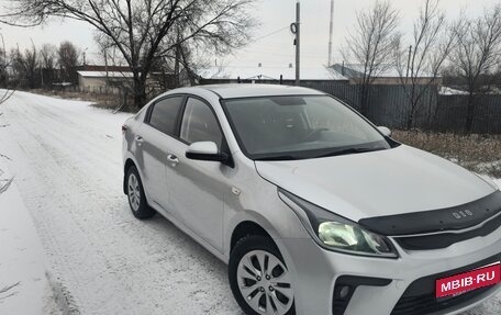 KIA Rio IV, 2018 год, 900 000 рублей, 1 фотография