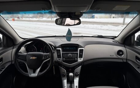 Chevrolet Cruze II, 2011 год, 549 000 рублей, 8 фотография