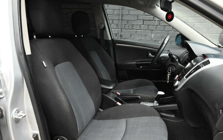 KIA cee'd I рестайлинг, 2010 год, 800 000 рублей, 13 фотография