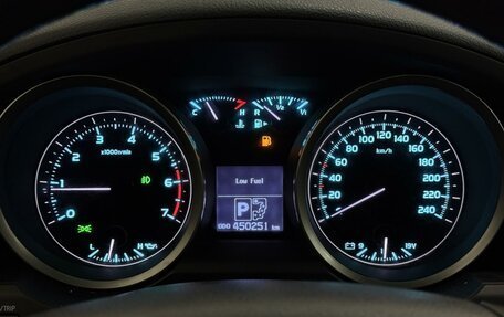 Toyota Land Cruiser 200, 2008 год, 2 450 000 рублей, 16 фотография