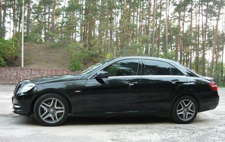 Mercedes-Benz E-Класс, 2010 год, 1 750 000 рублей, 11 фотография