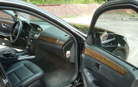 Mercedes-Benz E-Класс, 2010 год, 1 750 000 рублей, 14 фотография