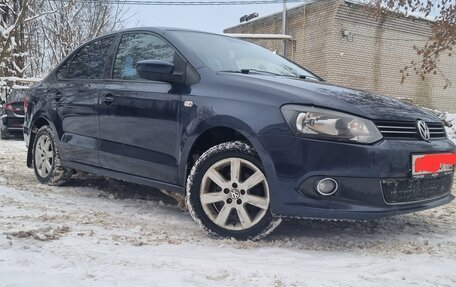 Volkswagen Polo VI (EU Market), 2012 год, 700 000 рублей, 3 фотография