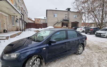 Volkswagen Polo VI (EU Market), 2012 год, 700 000 рублей, 2 фотография