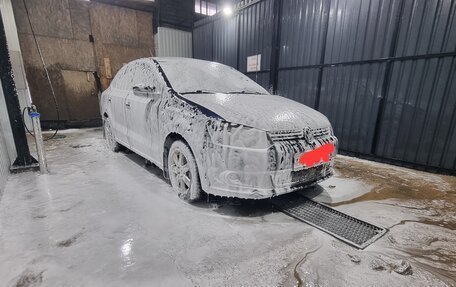 Volkswagen Polo VI (EU Market), 2012 год, 700 000 рублей, 10 фотография