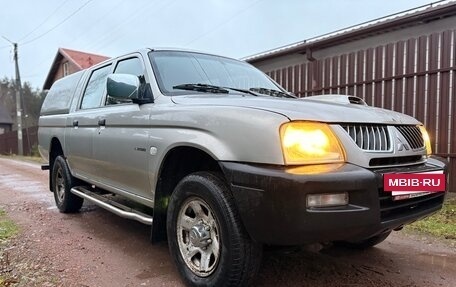 Mitsubishi L200 III рестайлинг, 2005 год, 515 000 рублей, 4 фотография