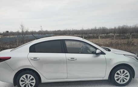 KIA Rio IV, 2018 год, 900 000 рублей, 11 фотография