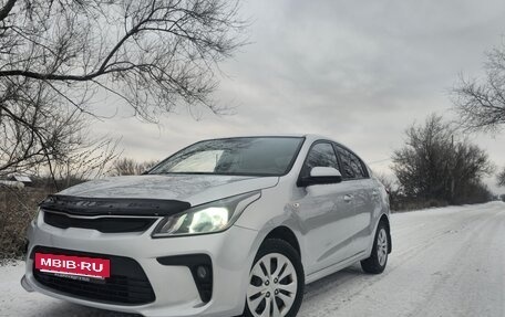 KIA Rio IV, 2018 год, 900 000 рублей, 6 фотография