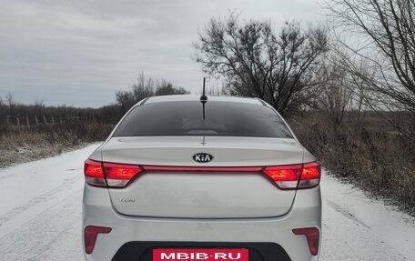 KIA Rio IV, 2018 год, 900 000 рублей, 5 фотография