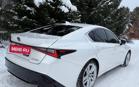 Lexus IS III, 2021 год, 4 745 000 рублей, 9 фотография