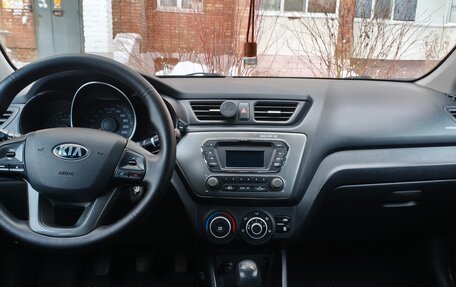 KIA Rio III рестайлинг, 2014 год, 980 000 рублей, 7 фотография