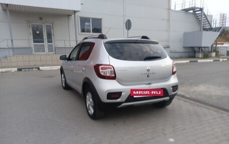 Renault Sandero II рестайлинг, 2015 год, 810 000 рублей, 3 фотография