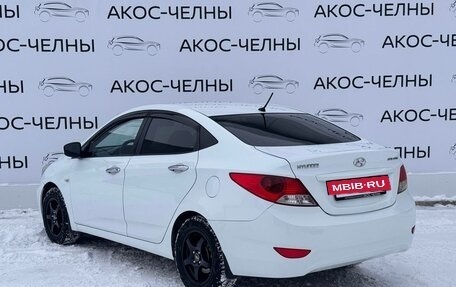 Hyundai Solaris II рестайлинг, 2013 год, 560 000 рублей, 3 фотография