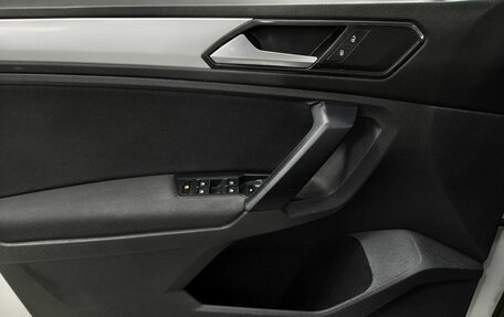 Volkswagen Tiguan II, 2017 год, 2 473 000 рублей, 16 фотография