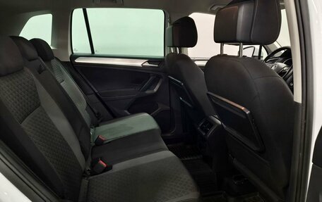 Volkswagen Tiguan II, 2017 год, 2 473 000 рублей, 14 фотография