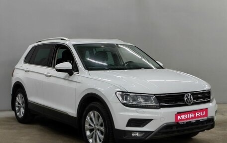 Volkswagen Tiguan II, 2017 год, 2 473 000 рублей, 3 фотография