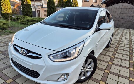 Hyundai Solaris II рестайлинг, 2014 год, 855 000 рублей, 1 фотография