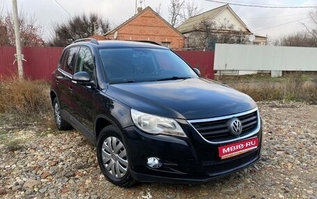 Volkswagen Tiguan I, 2010 год, 820 000 рублей, 1 фотография